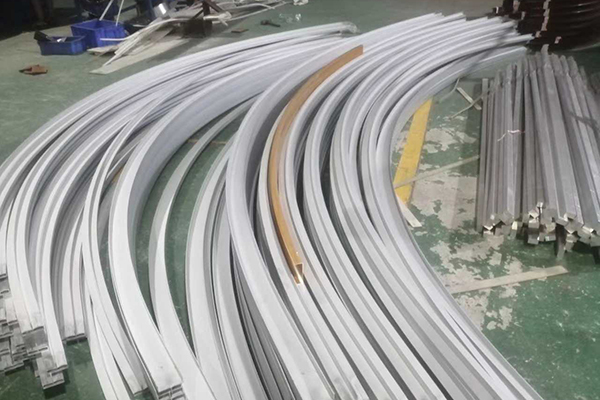 長(zhǎng)春拉彎加工廠家——專注拉彎工藝的研究與生產(chǎn)